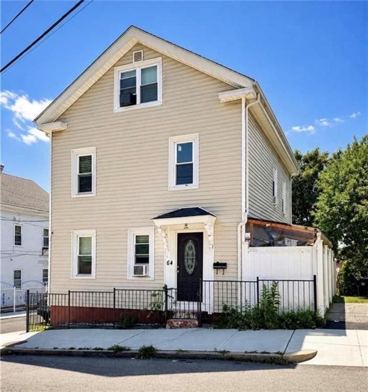 64 Appleton Street