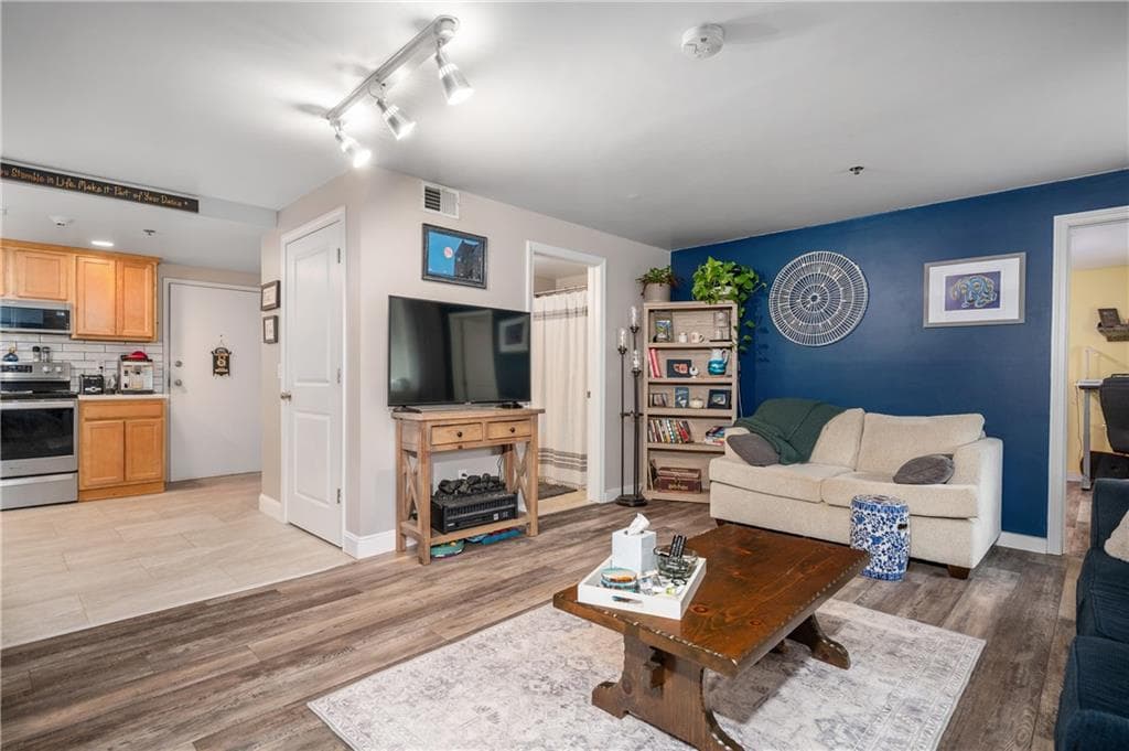 494 Woonasquatucket Avenue UNIT 101 photo 6