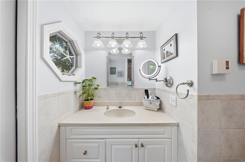 60 Brookwood Road photo 17
