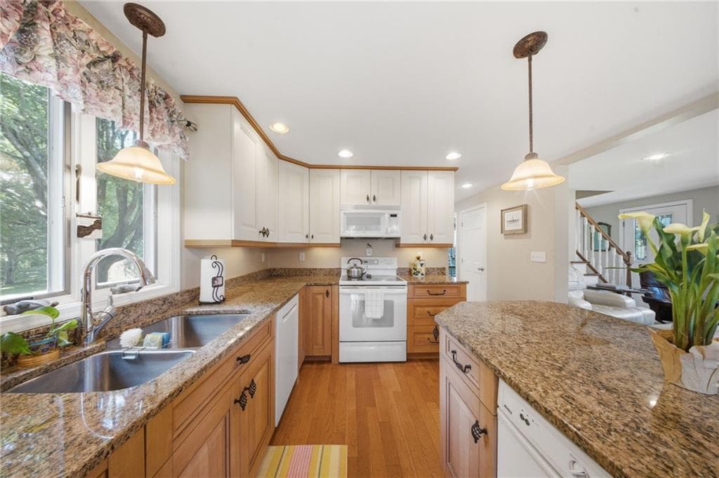 60 Brookwood Road photo 7