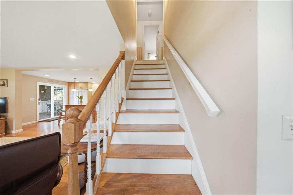 60 Brookwood Road photo 15
