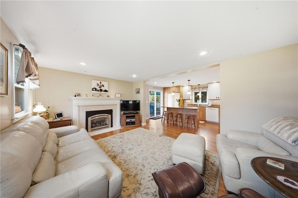 60 Brookwood Road photo 11