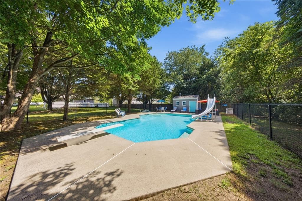60 Brookwood Road photo 40