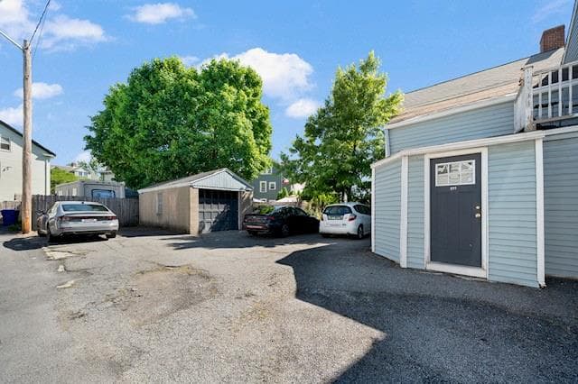 275 Carpenter Street photo 3