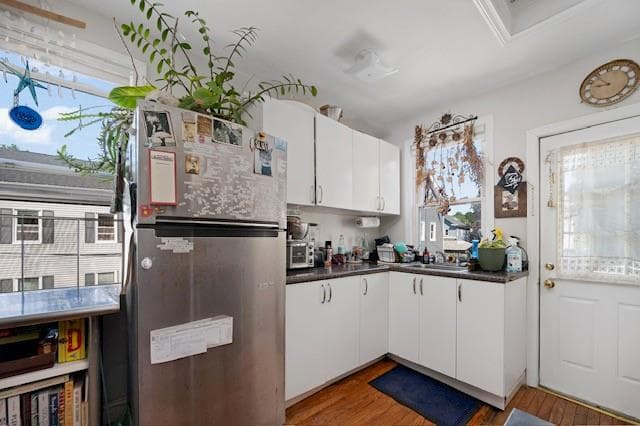 275 Carpenter Street photo 10
