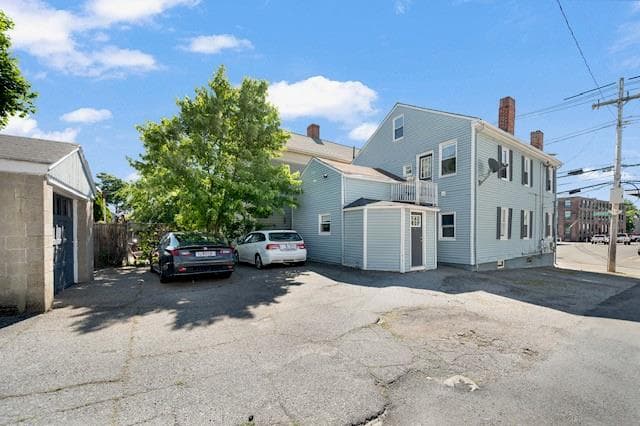 275 Carpenter Street photo 4