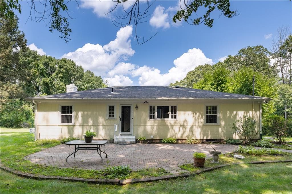 Single Family Residence at 6 Old Pound Hill Road, North Smithfield, photo 29 of 40