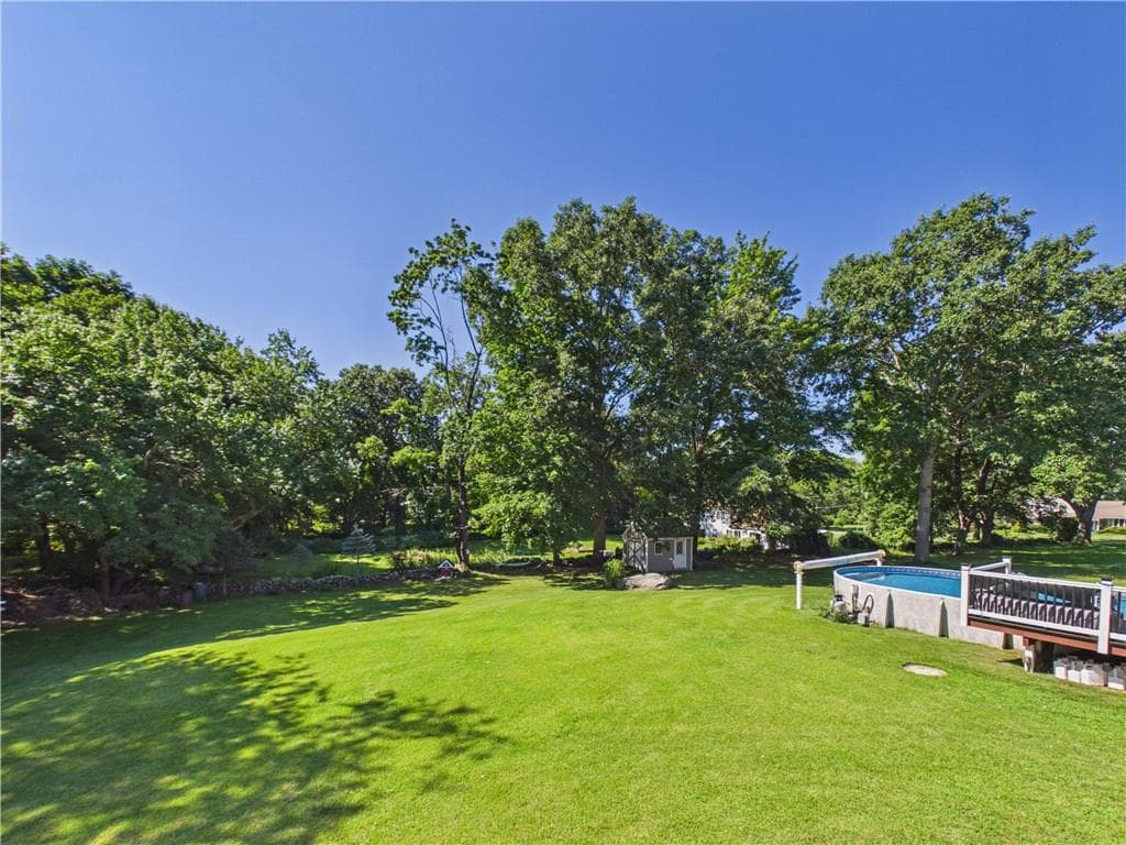 615 Taunton Avenue photo 35
