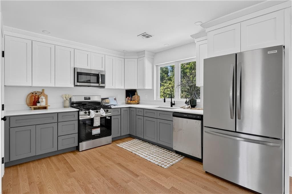 31 Tucker Street photo 2