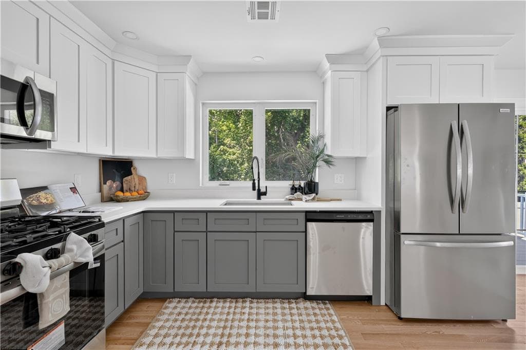 31 Tucker Street photo 3