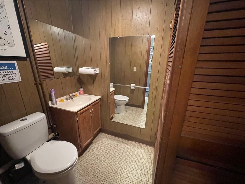 1168 Warwick Avenue photo 15