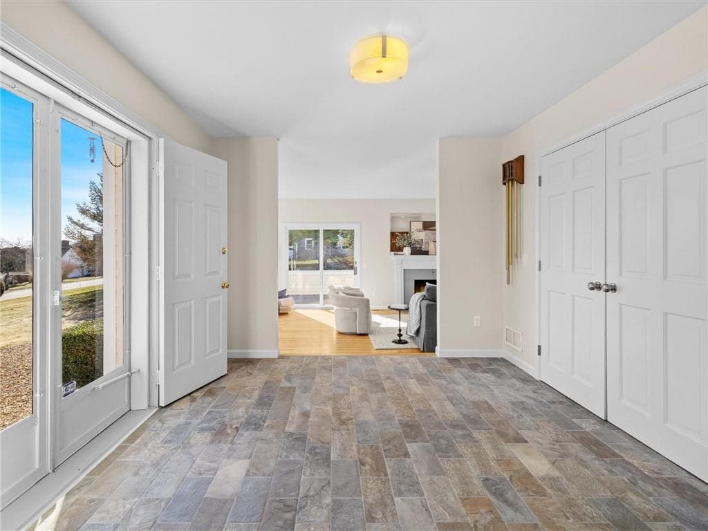 95 Holman Street photo 18