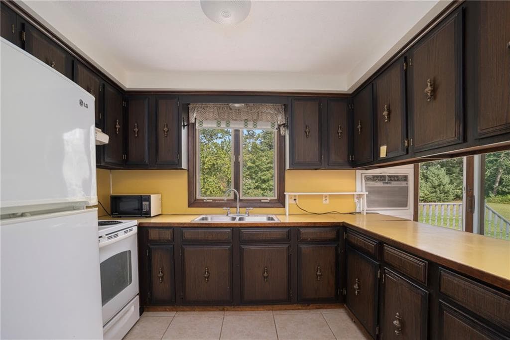 Single Family Residence at 53 SANDY BROOK Road, Glocester, photo 3 of 21