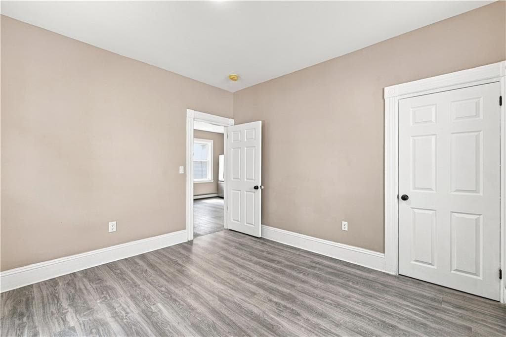 16 Deborah Street photo 12