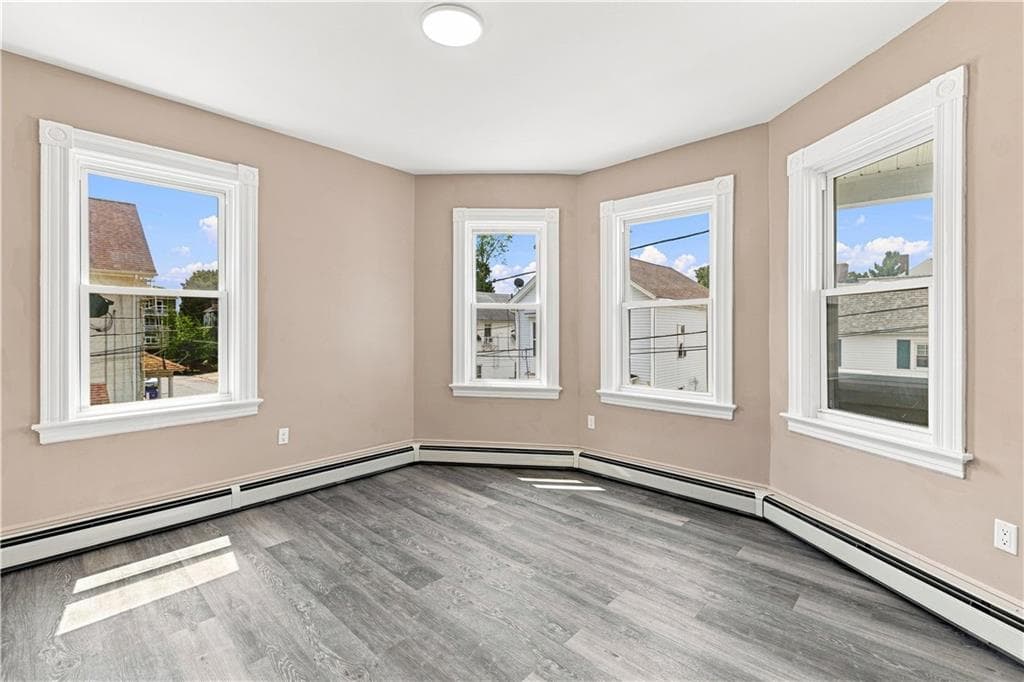 16 Deborah Street photo 34