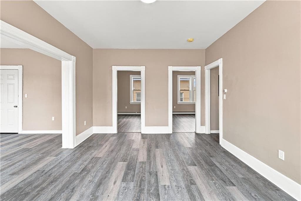 16 Deborah Street photo 38