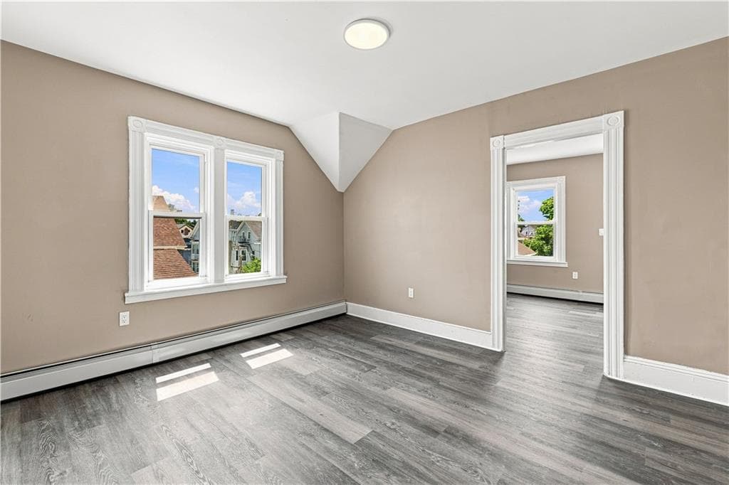 16 Deborah Street photo 49