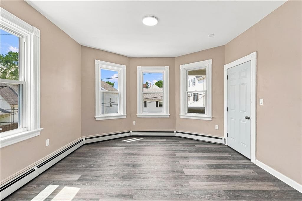 16 Deborah Street photo 33