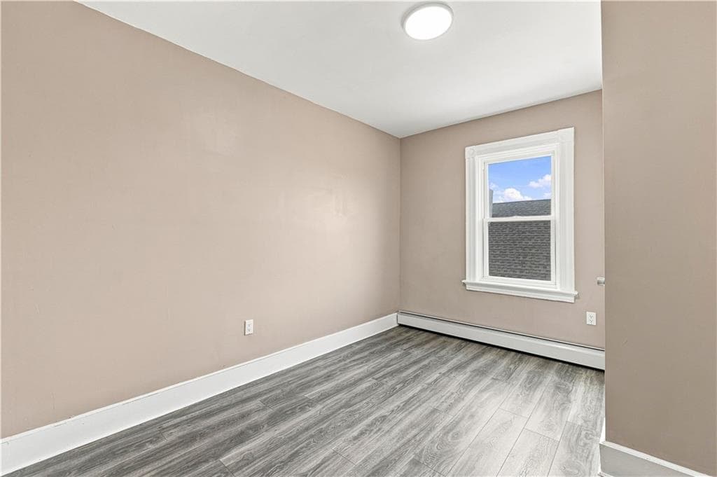 16 Deborah Street photo 45