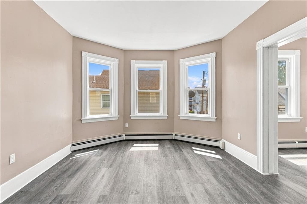 16 Deborah Street photo 35