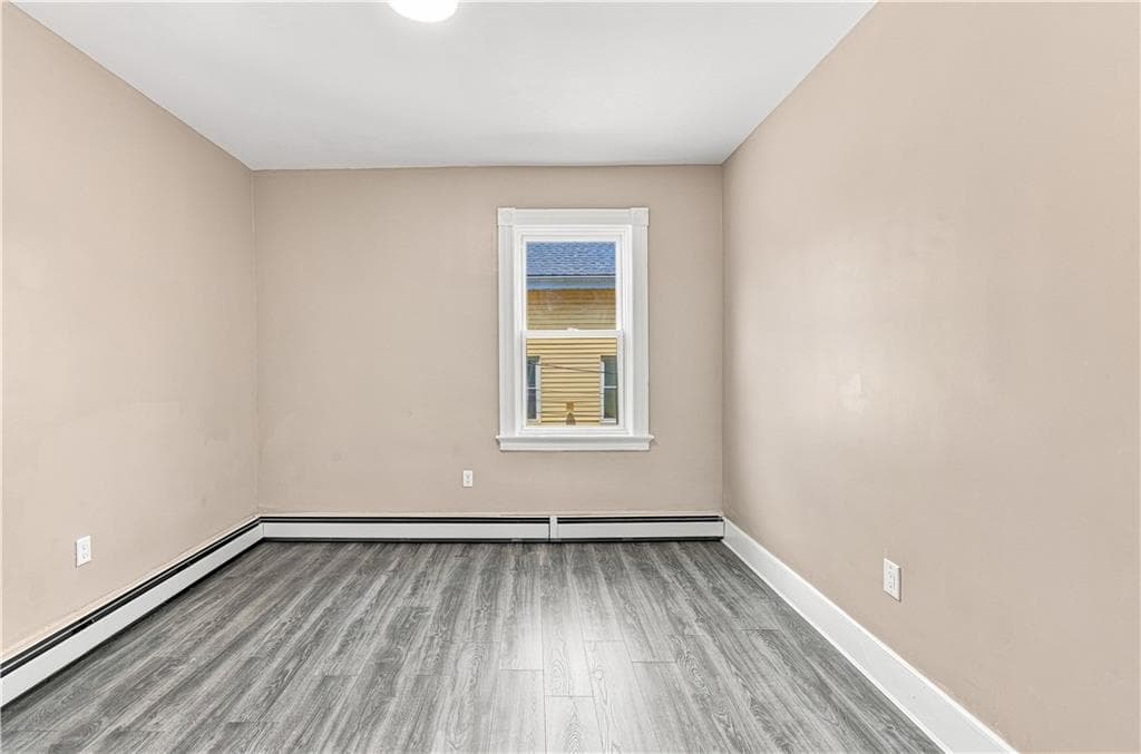 16 Deborah Street photo 39