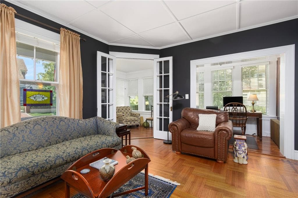 7 Prairie Avenue photo 6