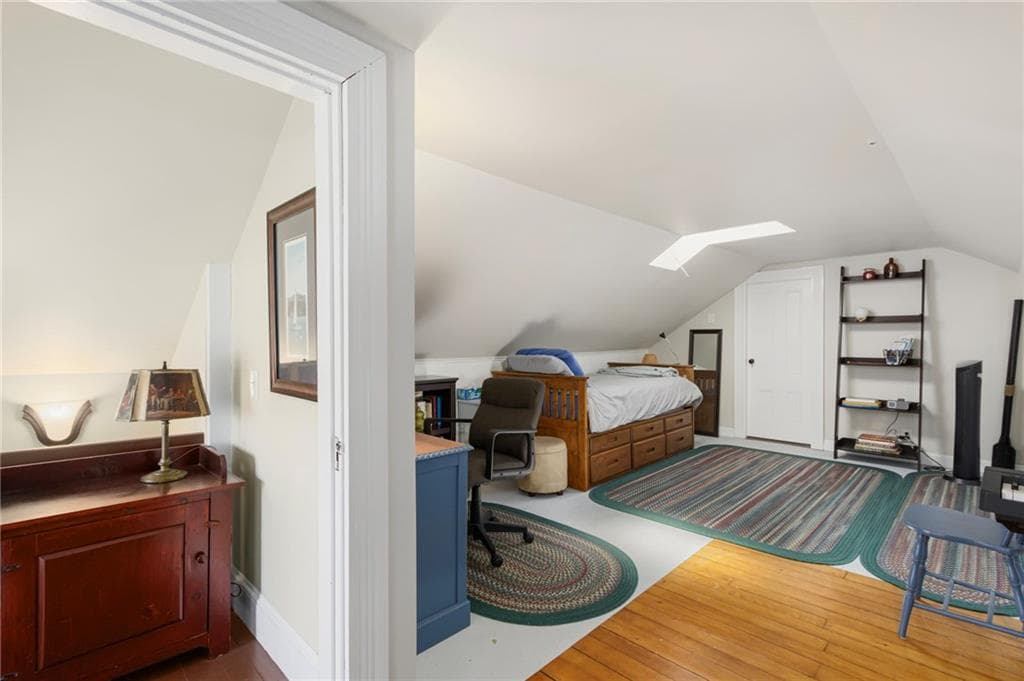 7 Prairie Avenue photo 32
