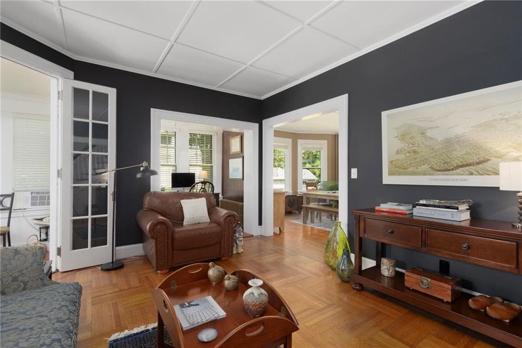 7 Prairie Avenue photo 5