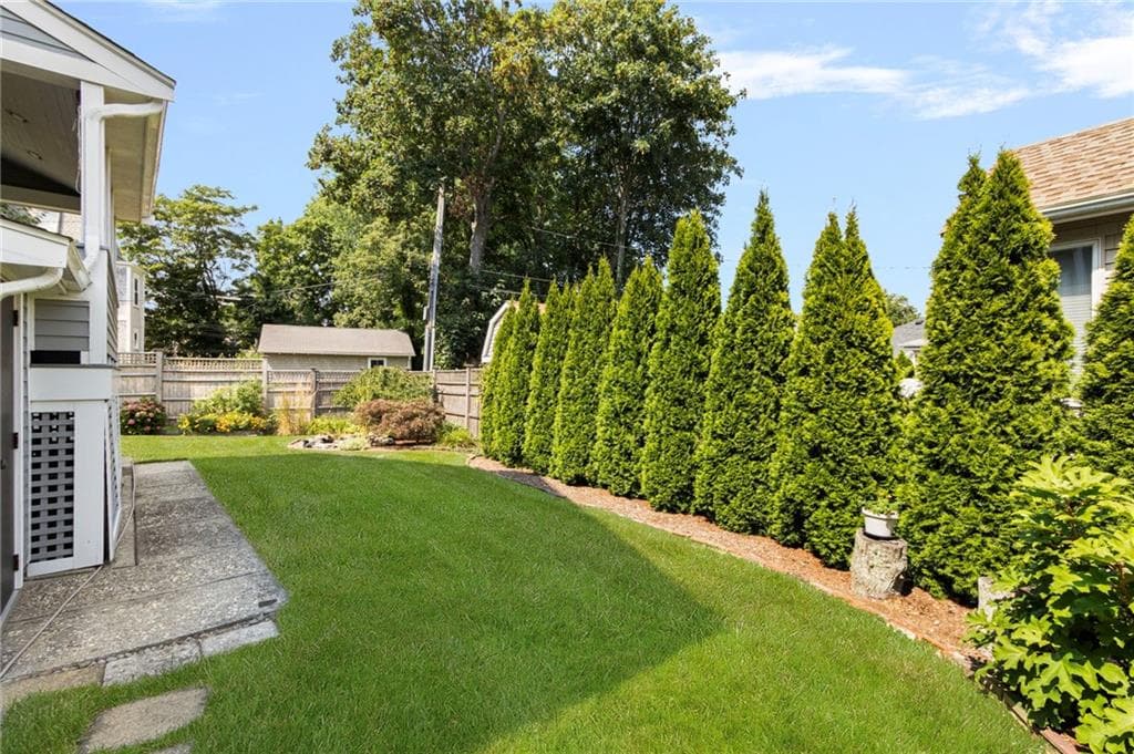7 Prairie Avenue photo 41