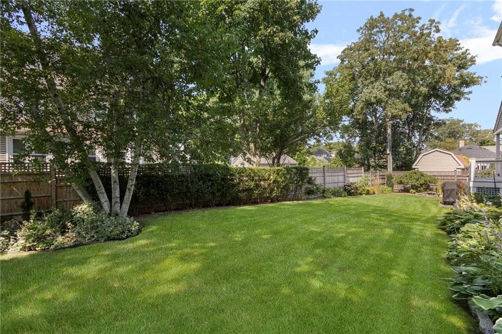 7 Prairie Avenue photo 37