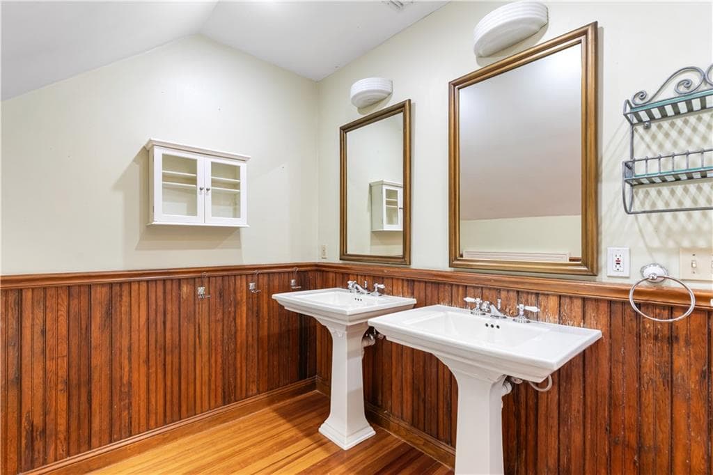 Single Family Residence at 20 Spring Garden Street, Warwick, photo 38 of 50
