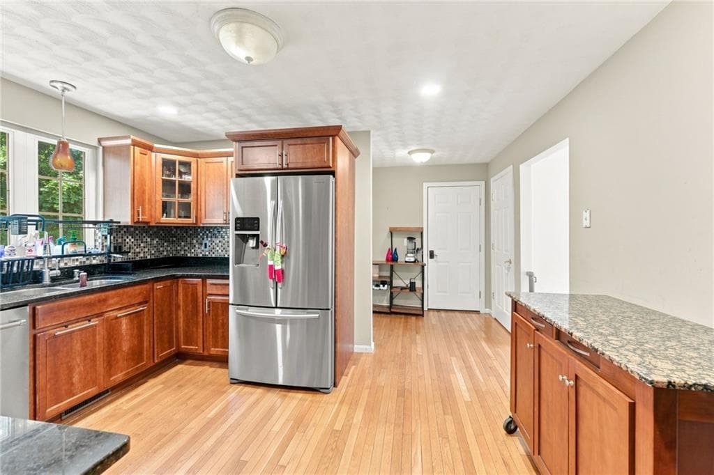 19 Gilcrest Drive photo 3