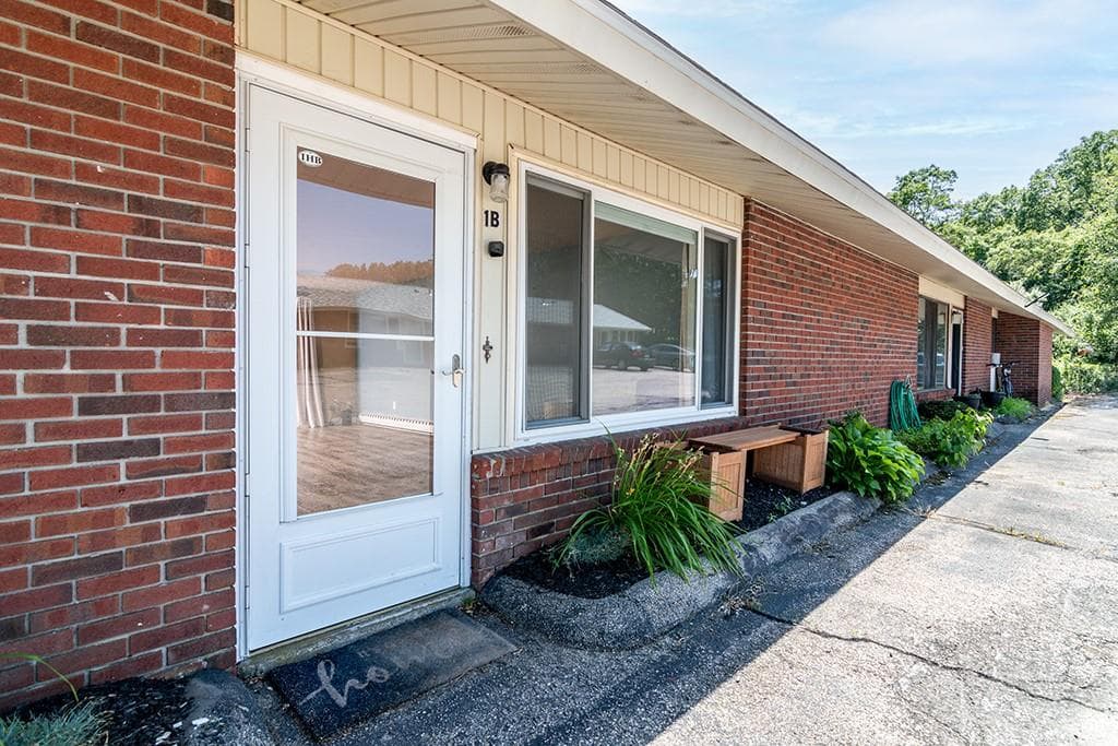 Condominium at 40 Kingsland Court Court UNIT 1 B, Charlestown, photo 5 of 8