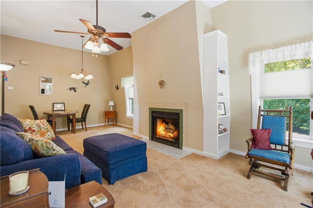27 Higgins Street UNIT 201 photo 3