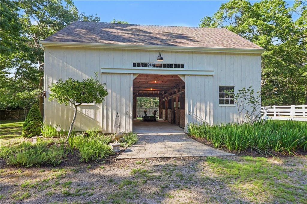 555 Carpenter Lane photo 34