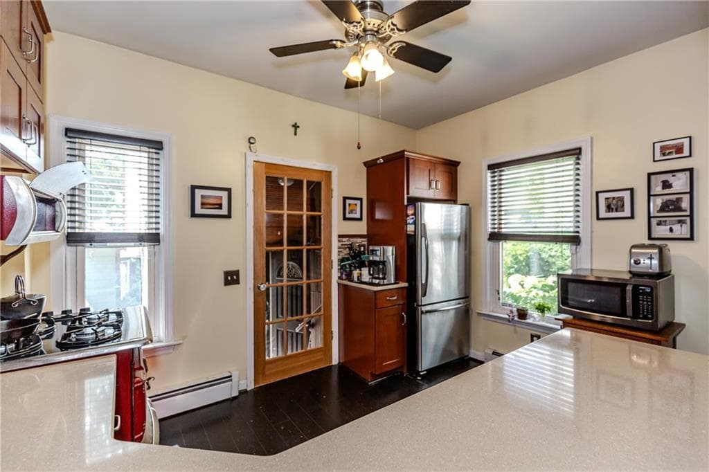 Single Family Residence at 85 Armistice Boulevard, Pawtucket, photo 13 of 29