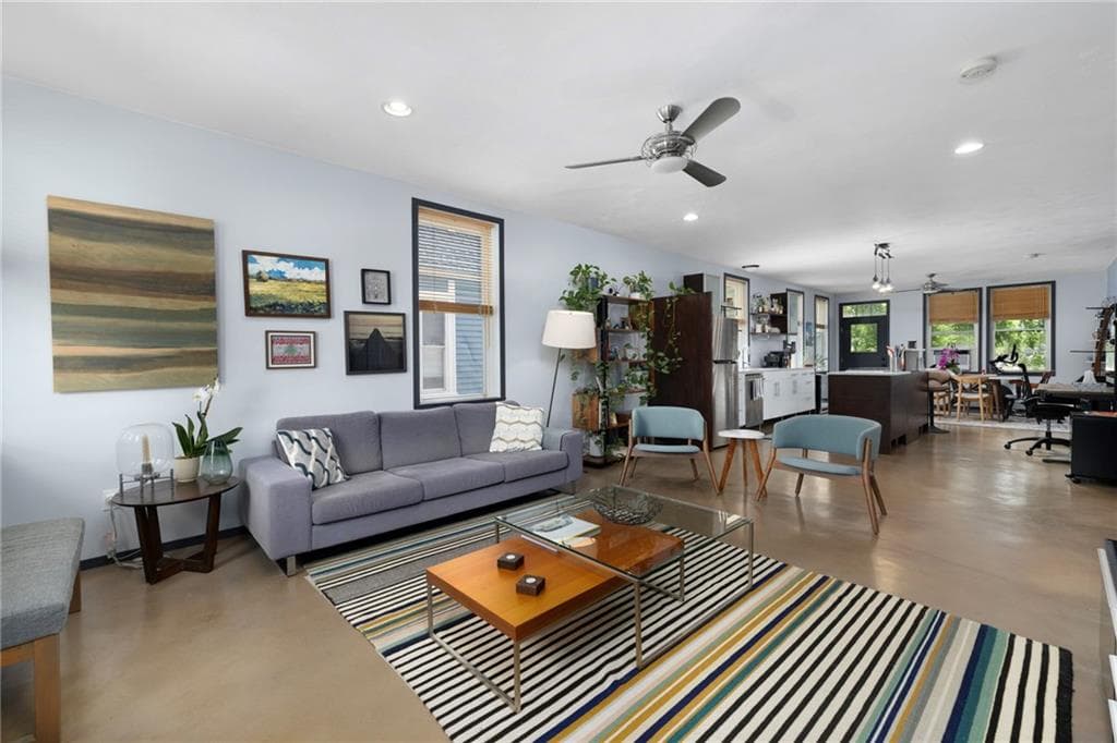 114 Ring Street UNIT 1 photo 5