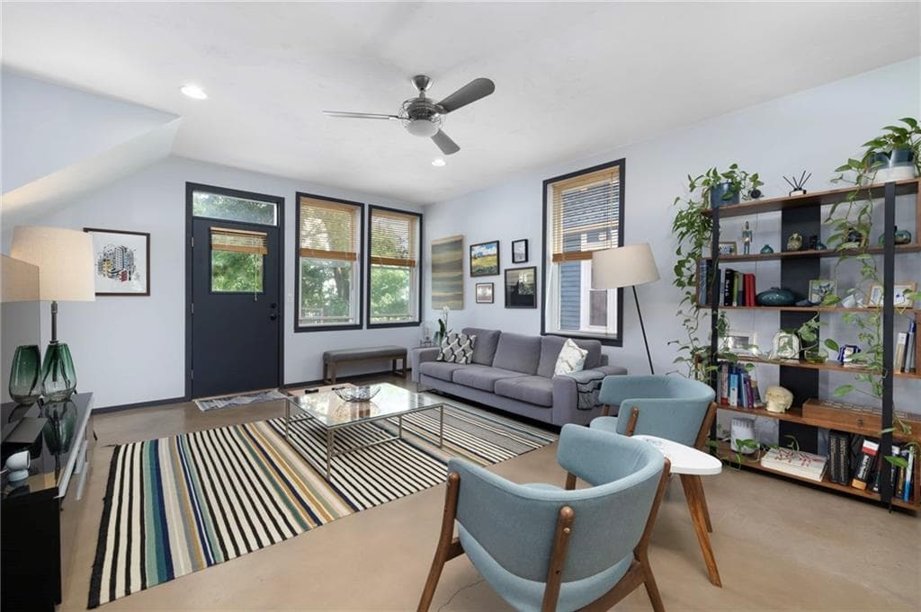 114 Ring Street UNIT 1 photo 8