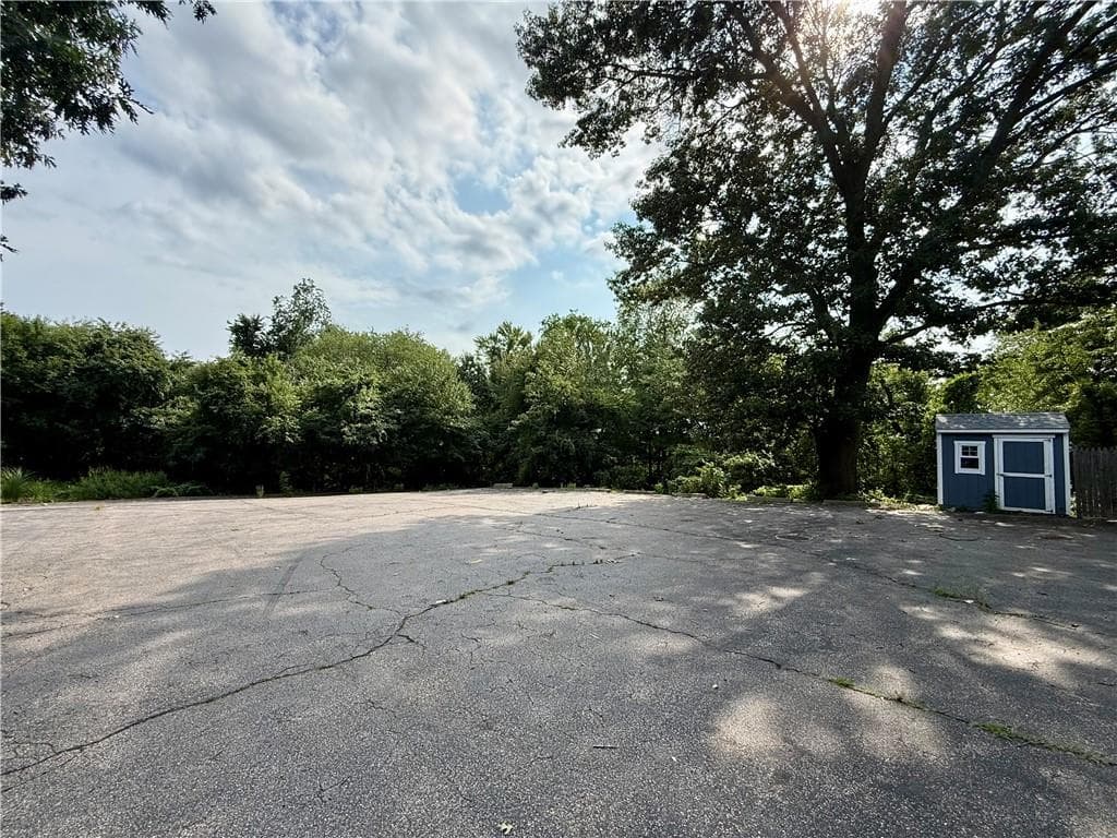 230 Airport Road photo 4