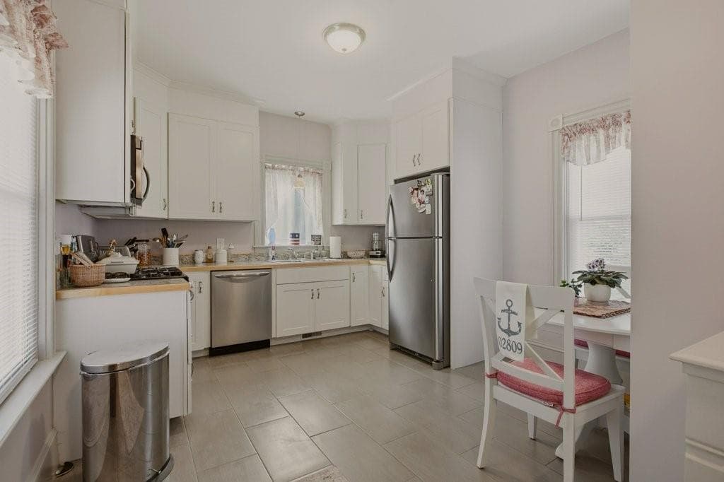 88 Burton Street photo 32
