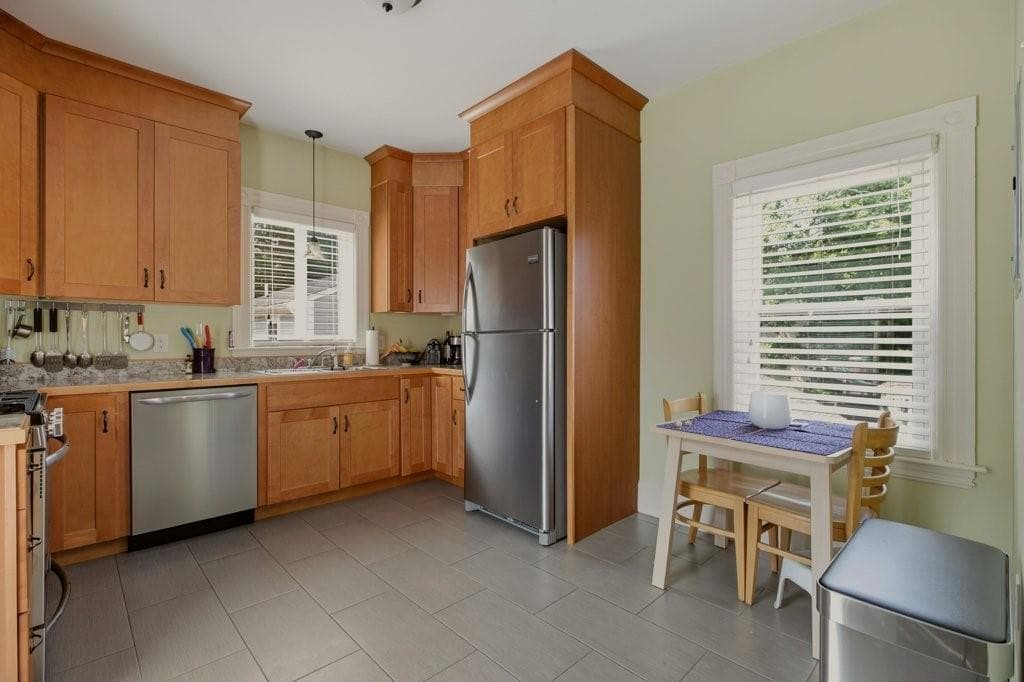 88 Burton Street photo 38