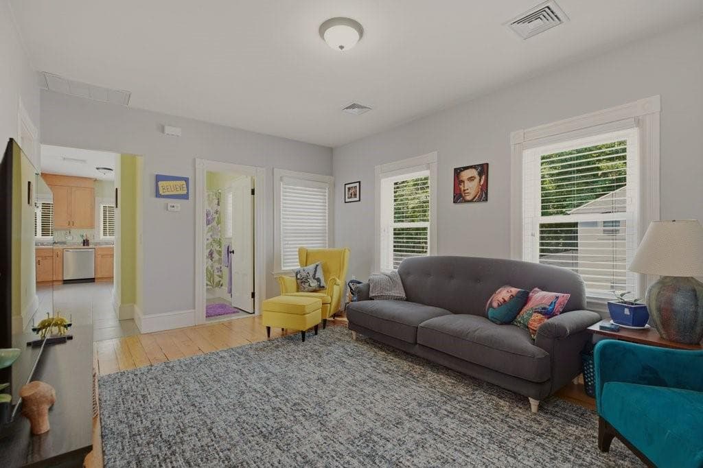 88 Burton Street photo 41