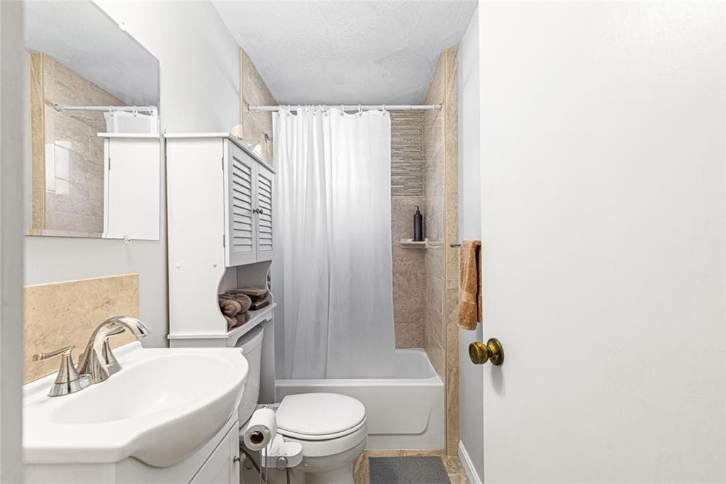 82 Chestnut Avenue photo 9