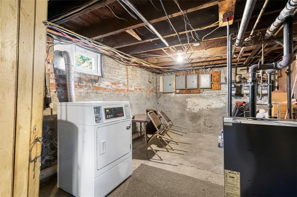 82 Chestnut Avenue photo 33