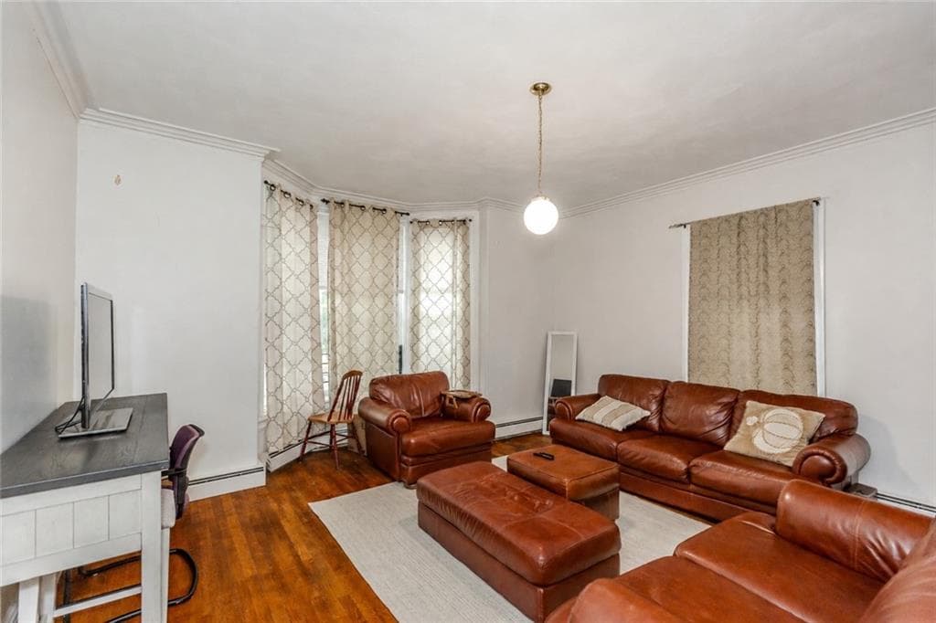 229 Gano Street photo 5