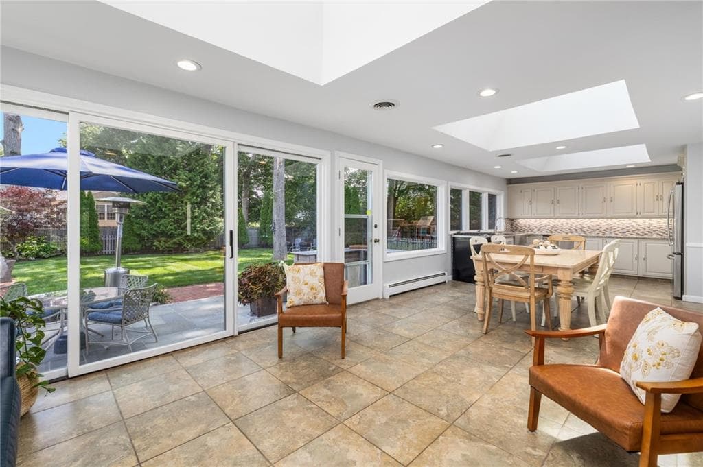 210 Wildflower Drive photo 20