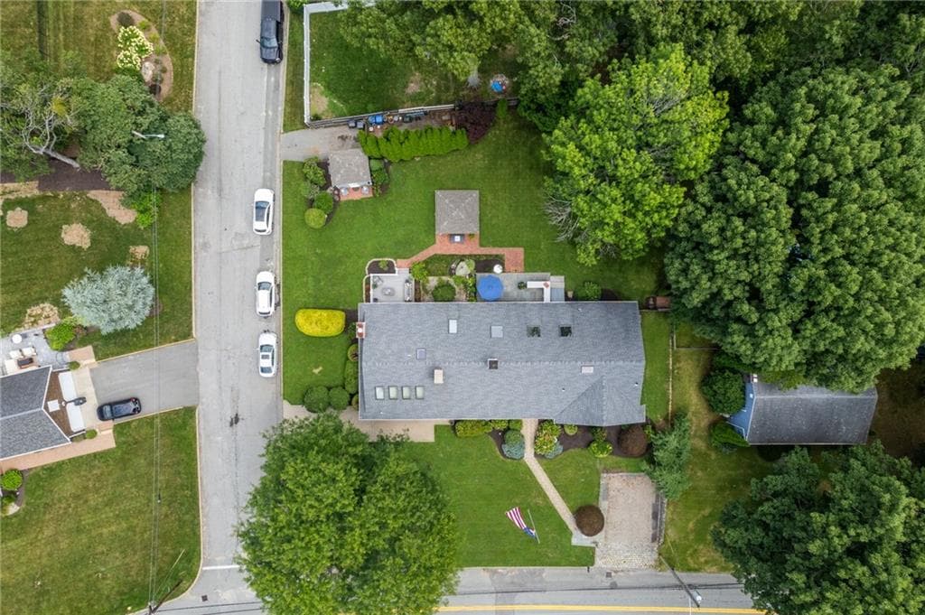 210 Wildflower Drive photo 14