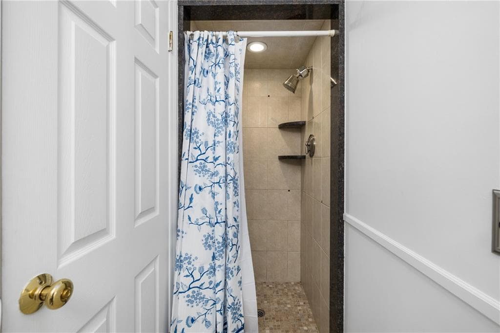 210 Wildflower Drive photo 35