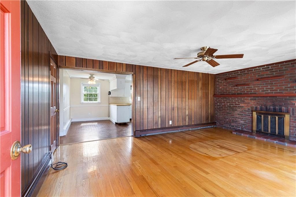 Single Family Residence at 4 Eisenhower Street, Cumberland, photo 6 of 50