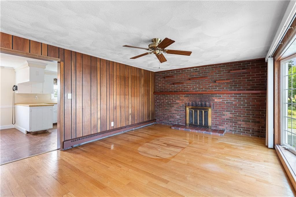 Single Family Residence at 4 Eisenhower Street, Cumberland, photo 7 of 50
